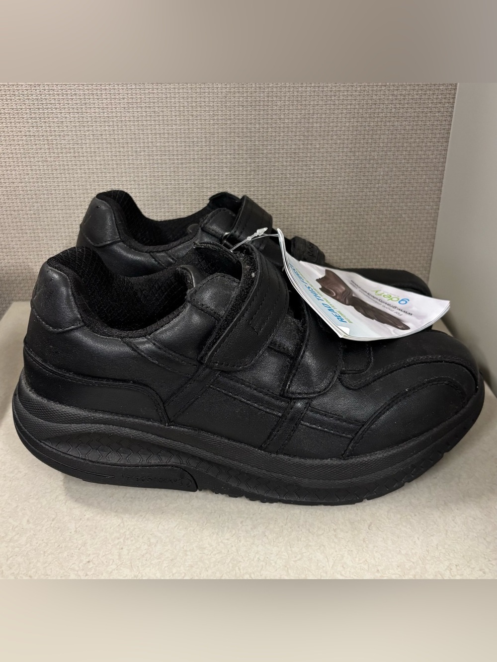 Gravity Defyer Men's G-Defy Cloud Strap Walk Athletic Shoes Size 8.5 NEW